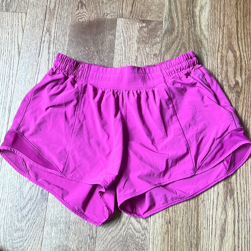 Lululemon Hotty Hot 4” Shorts